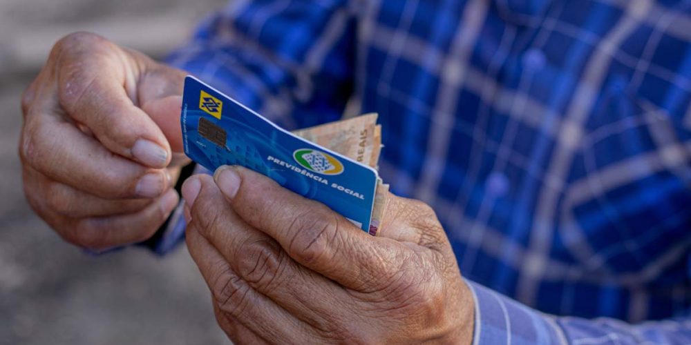 previdencia-social-dinheiro-homem-fdr-1